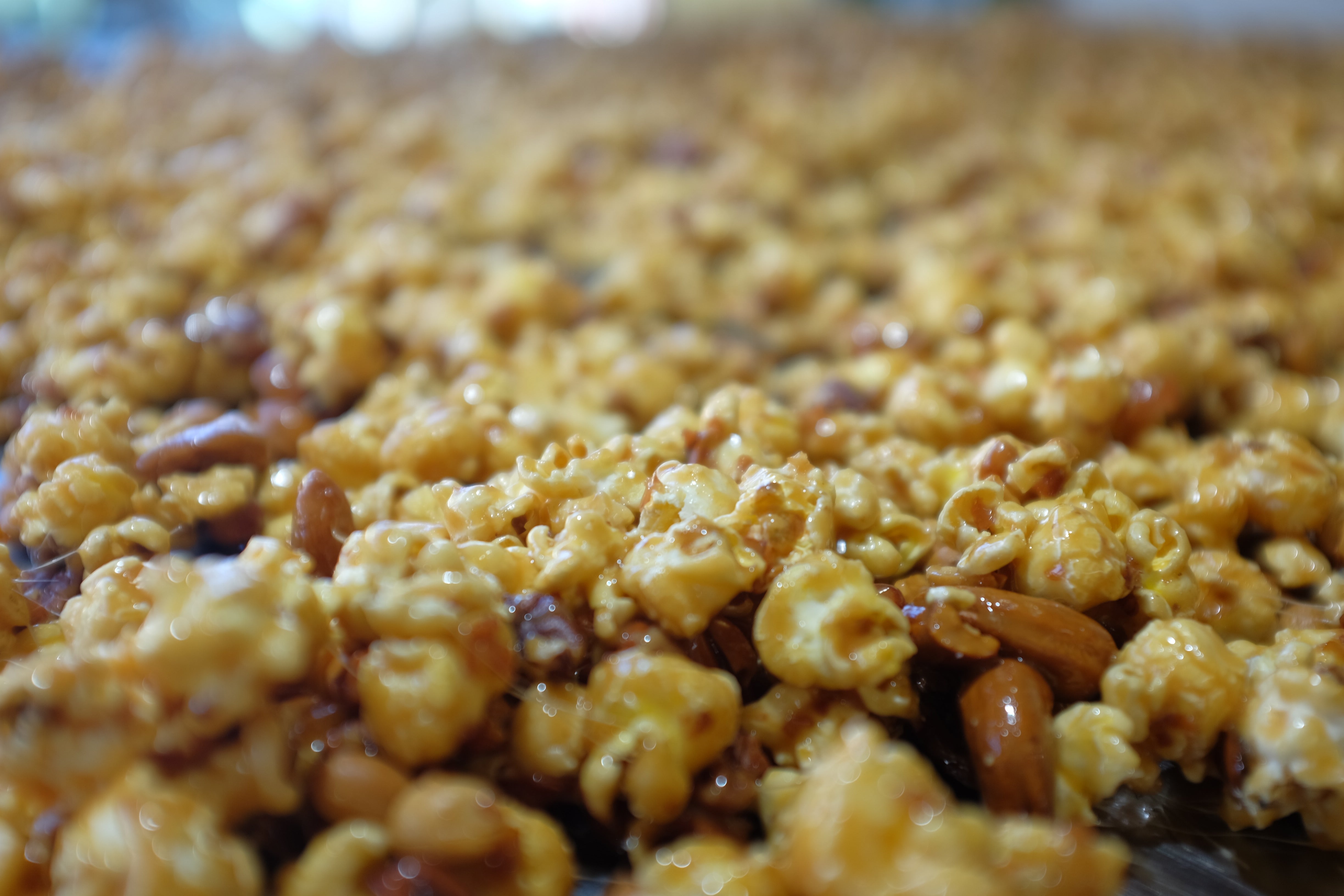 Old Fashioned Double Nut Crunch Caramel Corn